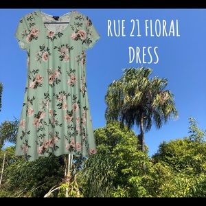 Rue 21 Floral Short Dress☀︎